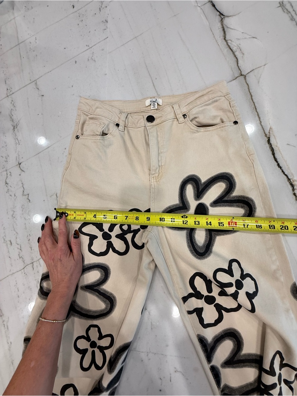easel Cream Wide-Leg Jeans with Black Floral Graffiti - Picture 5 of 8